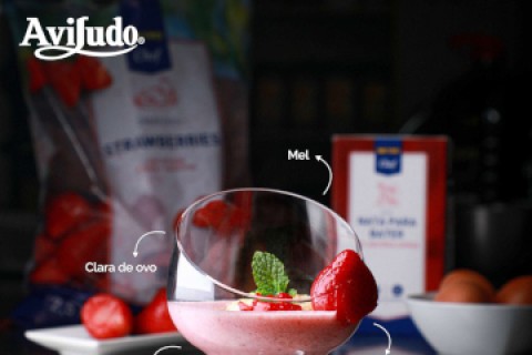 MOUSSE DE MORANGO AVILUDO MOUSSE DE MORANGO AVILUDO