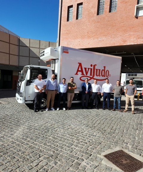AVILUDO IMPLEMENTA FROTA DE CAMIES REFRIGERADOS 100% ELTRICOS EM LISBOA