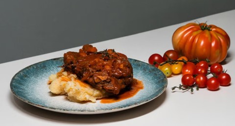 Ossobuco feito com Duplo Concentrado de Tomate BUITONI® Professional Ossobuco feito com Duplo Concentrado de Tomate BUITONI® Professional