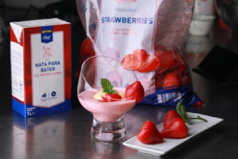 Mousse de Morango AVILUDO